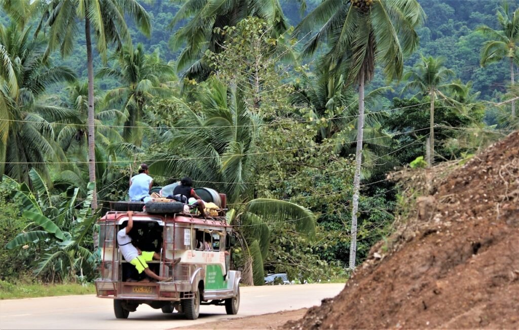 10 Top Things to Know Before Traveling to The Philippines: Travel by Jeepney