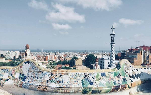 Barcelona food tour - The colorful architecture of Barcelona